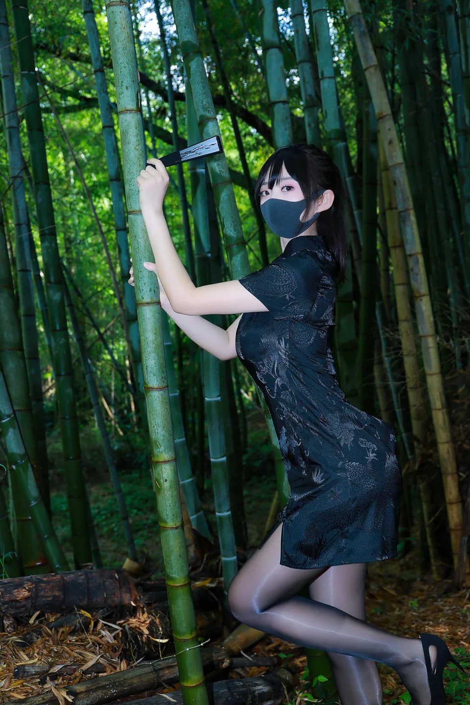 李佳 - No.017 黑旗袍森林 [56P-332MB] tg@simisebaisi 【丝足阁】006.webp